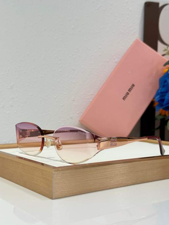 Picture of Miu Miu Sunglasses _SKUfw80947386fw